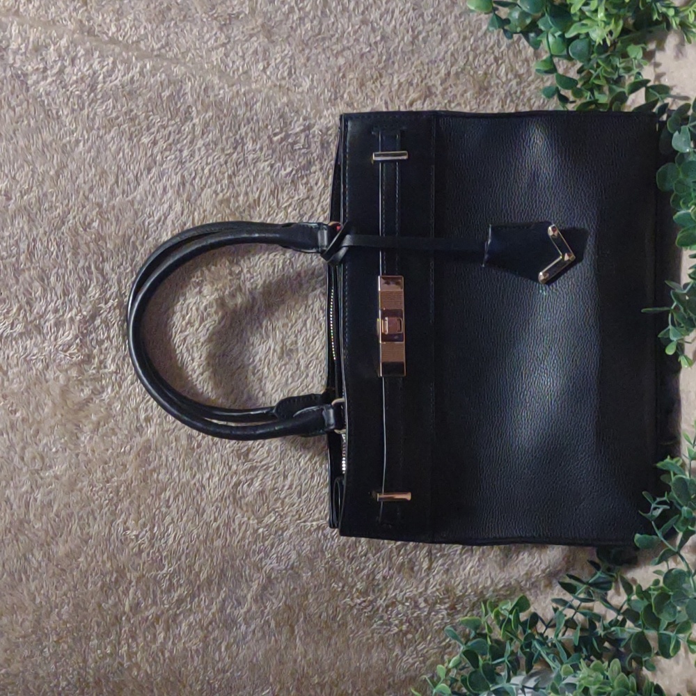 Also large purse